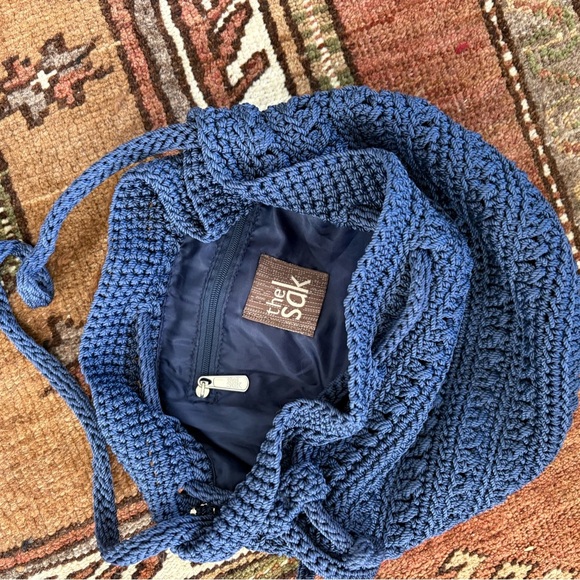 THE SAK MACRAME CROSSBODY BUCKET BAG TOGGLE CINCH NAVY BLUE PURSE - Picture 3 of 3